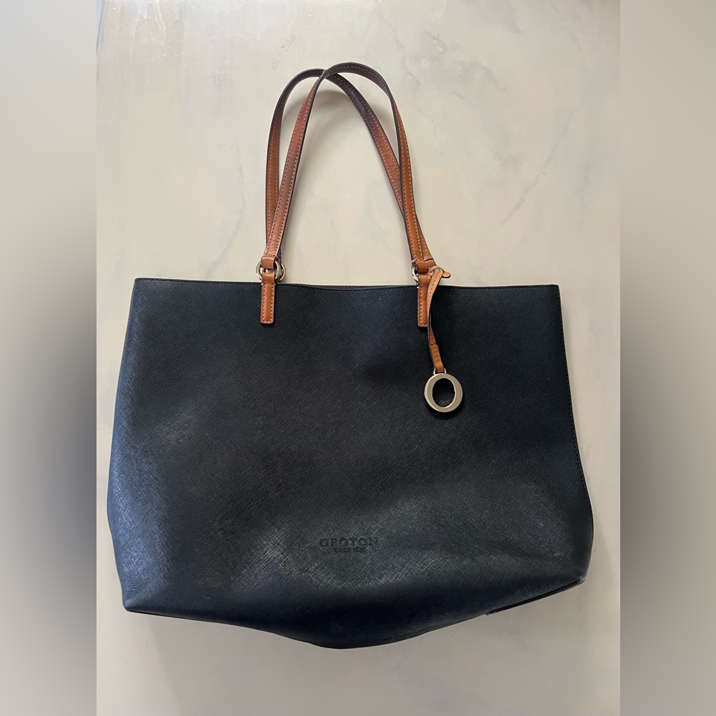 Estate Bag With Tan Handles